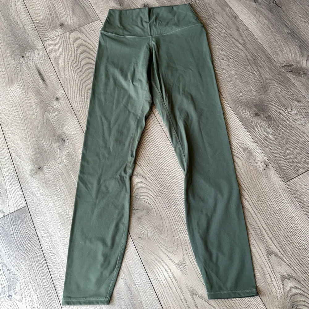 LULULEMON Buttery soft leggings green size 6